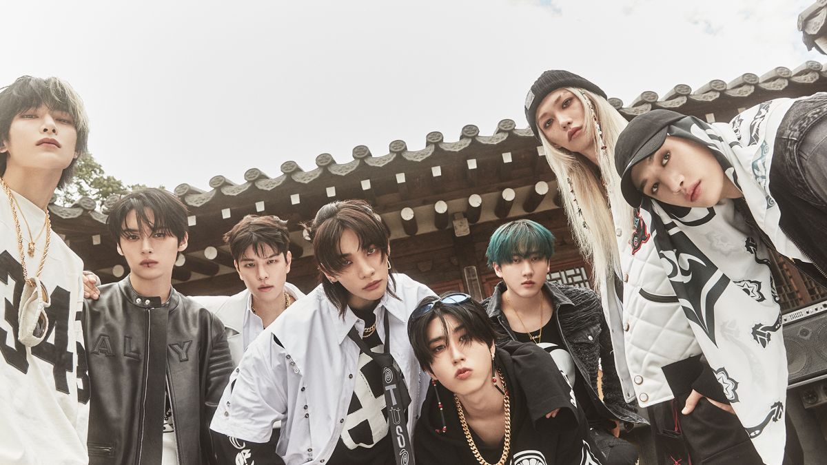 Stray Kids.jpg